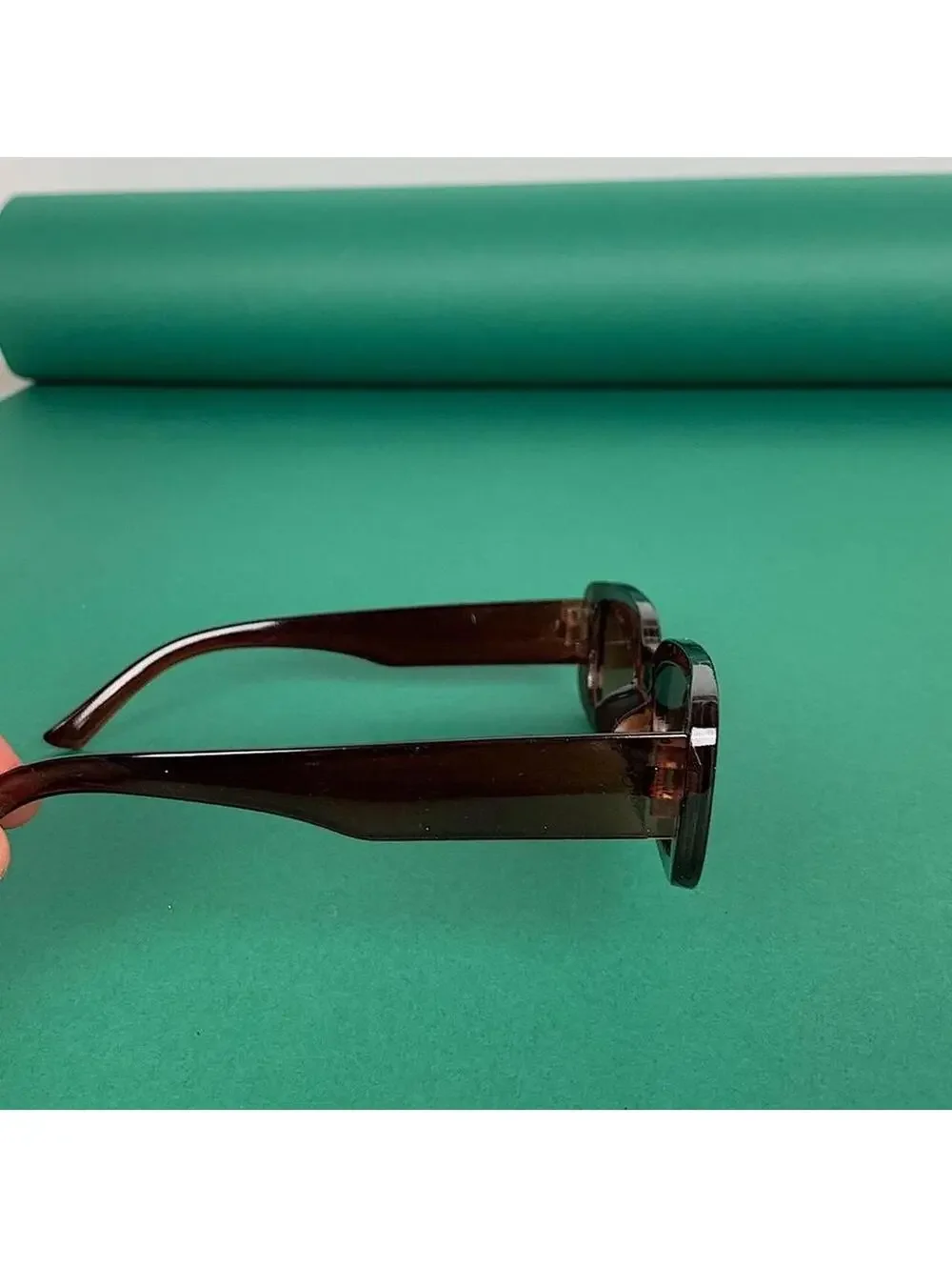 Vintage y2k style style brown sunglasses. UVA UVB protection